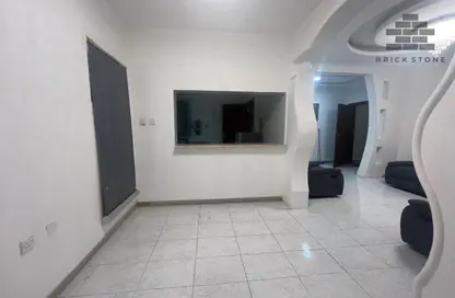 Apartment - 2 Bedrooms - 1 Bathroom for rent in Muntazah 13 - Al Muntazah - Doha