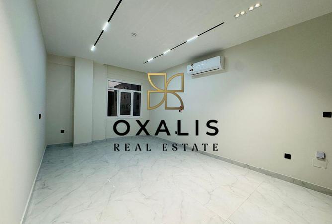 1002422 - Property Image 3