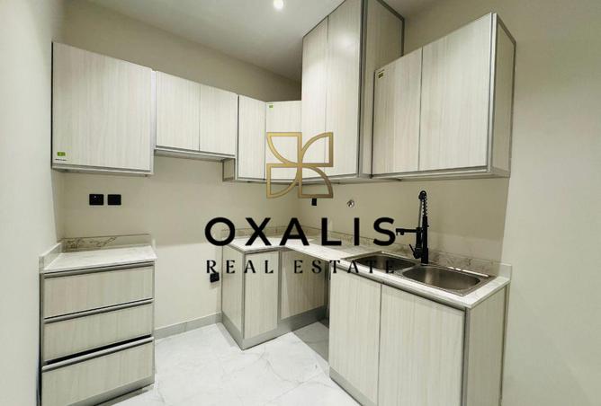 1002767 - Property Image 3