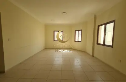 Apartment - 3 Bedrooms - 3 Bathrooms for rent in Al Mansoura - Al Mansoura - Doha