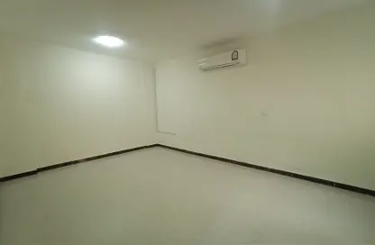 Apartment - 3 Bedrooms - 3 Bathrooms for rent in Al Mansoura - Al Mansoura - Doha