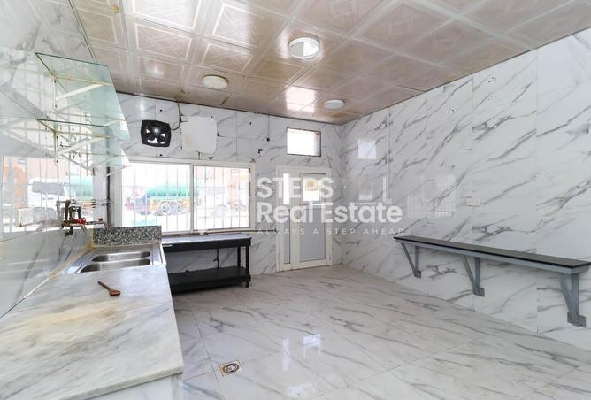 932375 - Property Image 2