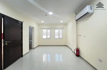 Apartment - 2 Bedrooms - 2 Bathrooms for rent in Bin Omran 35 - Fereej Bin Omran - Doha Apartment - 2 Bedrooms - 2 Bathrooms for rent in Bin Omran 35 - Fereej Bin Omran - Doha