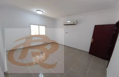 Apartment - 2 Bedrooms - 2 Bathrooms for rent in OqbaBin Nafie Steet - Old Airport Road - Doha