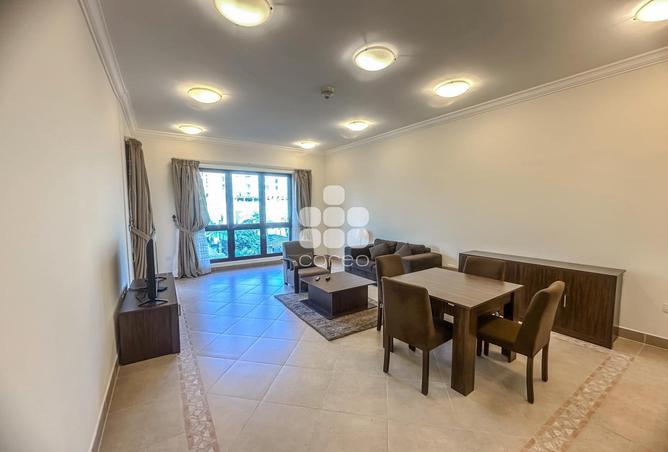927131 - Property Image 2