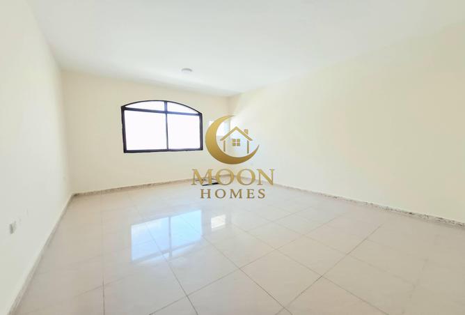 971805 - Property Image 2