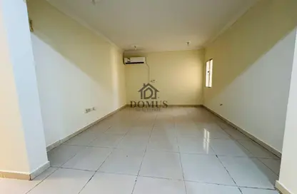 شقة - 2 غرف نوم - 1 حمام للايجار في فريج بن عمران - الدوحة