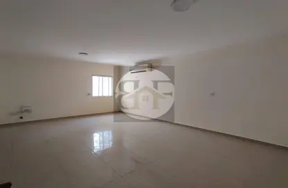 Apartment - 2 Bedrooms - 2 Bathrooms for rent in Al Mansoura - Al Mansoura - Doha
