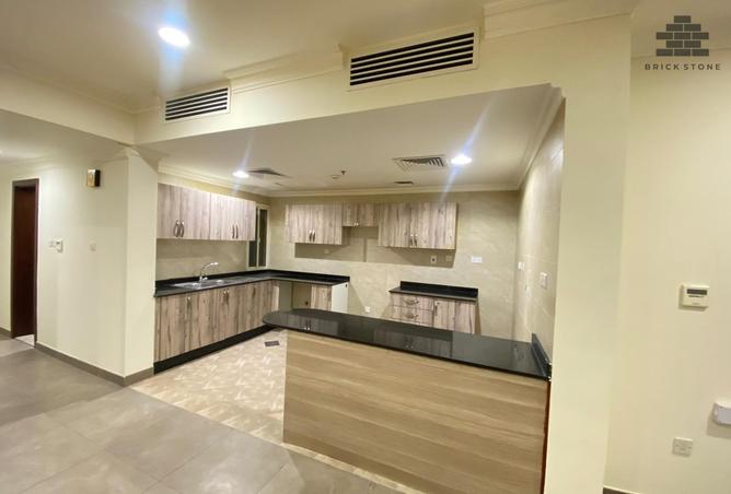 932814 - Property Image 3