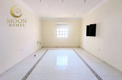 Apartment - 2 Bedrooms - 2 Bathrooms for rent in Muntazah 7 - Al Muntazah - Doha