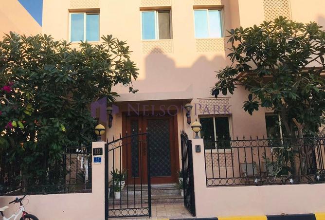955429 - Property Image 2