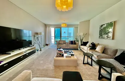 Apartment - 3 Bedrooms - 4 Bathrooms for sale in Burj Al Marina - Marina District - Lusail