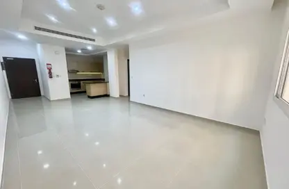 Apartment - 2 Bedrooms - 2 Bathrooms for rent in Al Nasr Street - Al Nasr - Doha