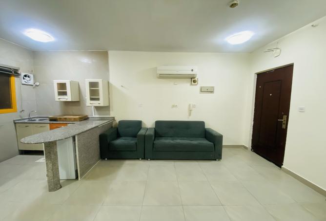 1005858 - Property Image 2