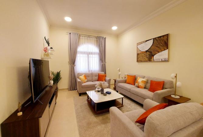 985167 - Property Image 2