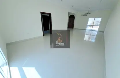 مجمع سكني - 4 غرف نوم - 4 حمامات للايجار في شارع المطار القديم - طريق المطار القديم - الدوحة