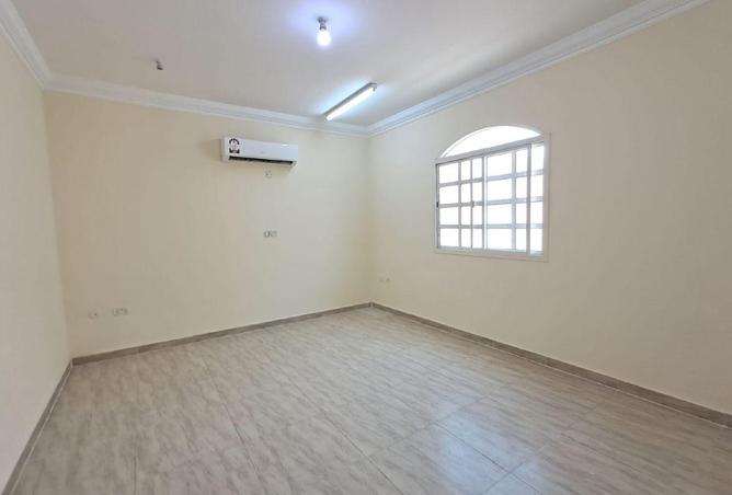 957610 - Property Image 3