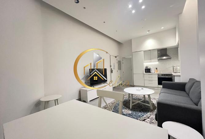 905579 - Property Image 2