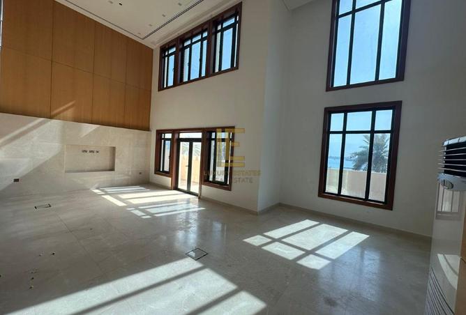904154 - Property Image 2