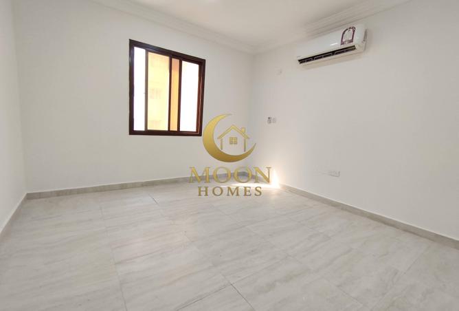 972920 - Property Image 2