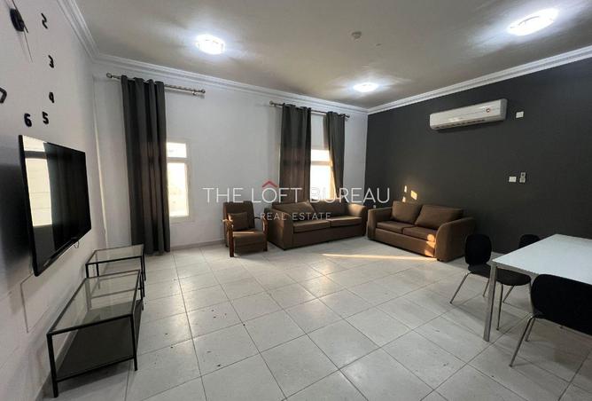 904313 - Property Image 2