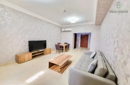 Apartment - 2 Bedrooms - 3 Bathrooms for rent in Umm Ghuwailina 4 - Umm Ghuwailina - Doha
