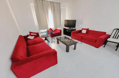 Apartment - 2 Bedrooms - 2 Bathrooms for rent in Bin Omran - Fereej Bin Omran - Doha