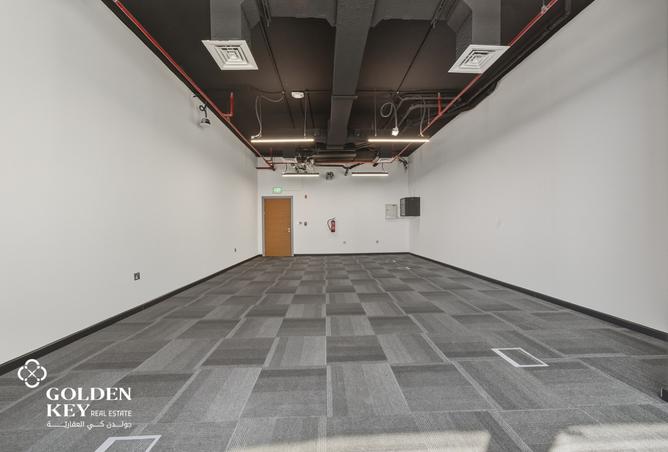 967137 - Property Image 2