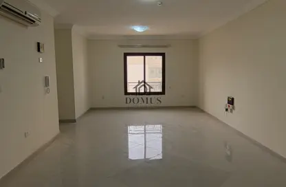 Apartment - 4 Bedrooms - 3 Bathrooms for rent in Anas Street - Fereej Bin Mahmoud North - Fereej Bin Mahmoud - Doha