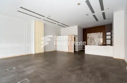 Shop - Studio - 1 Bathroom for rent in Al Soudan - Al Soudan - Doha