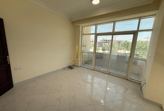 858217 - Property Main Image