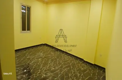 Apartment - 2 Bedrooms - 3 Bathrooms for rent in Al Nasr - Doha