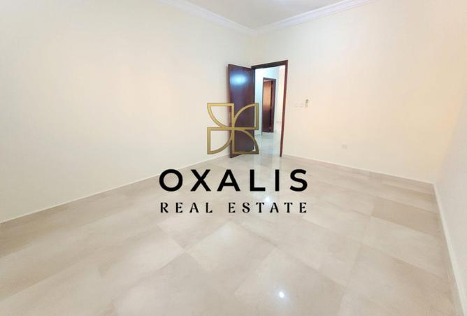 940016 - Property Image 3