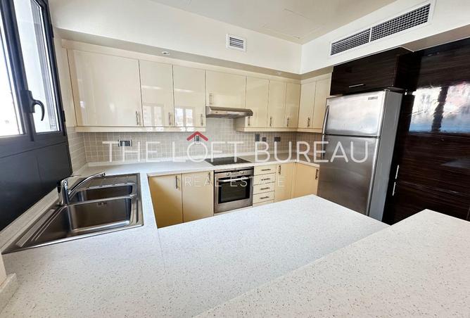 903271 - Property Image 3