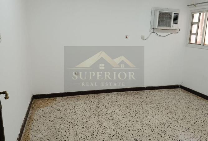 958245 - Property Image 3