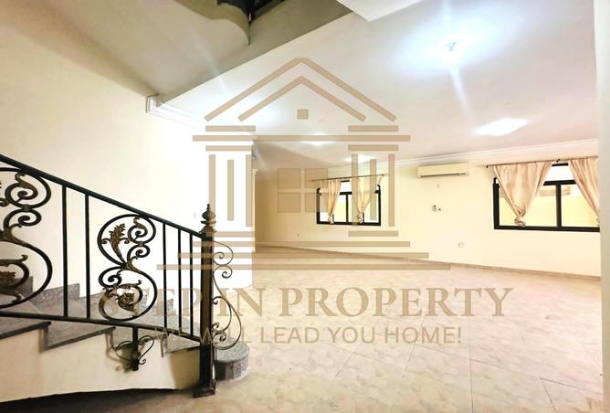 991144 - Property Image 2