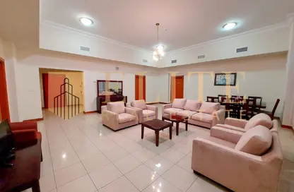 Apartment - 2 Bedrooms - 3 Bathrooms for rent in West Bay Tower - West Bay - West Bay - Doha