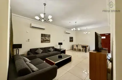 Apartment - 3 Bedrooms - 3 Bathrooms for rent in Musheireb - Musheireb - Doha
