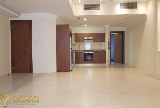 905284 - Property Image 2