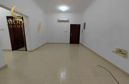 شقة - 2 غرف نوم - 2 حمامات للايجار في شارع ابو جبير - المنتزه - الدوحة شقة - 2 غرف نوم - 2 حمامات للايجار في شارع ابو جبير - المنتزه - الدوحة