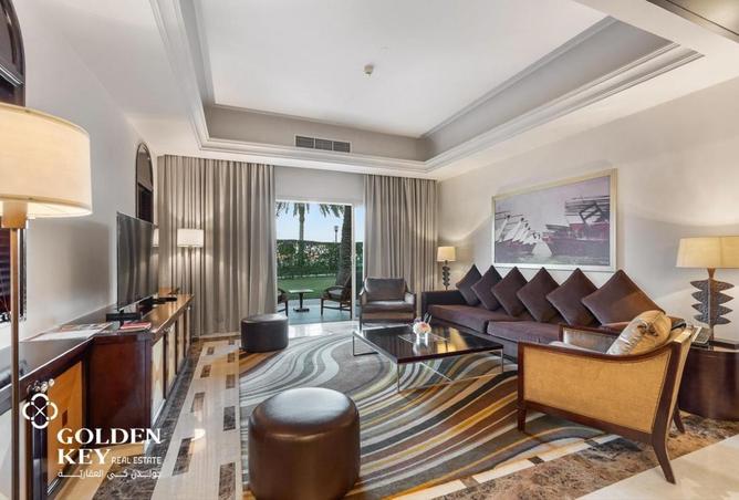 987906 - Property Image 2