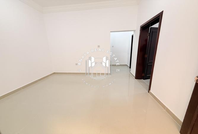 962210 - Property Image 2