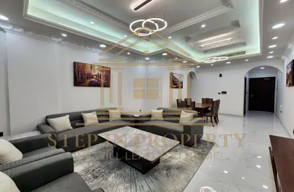 Apartment - 2 Bedrooms - 3 Bathrooms for rent in West Walk - Al Waab - Doha