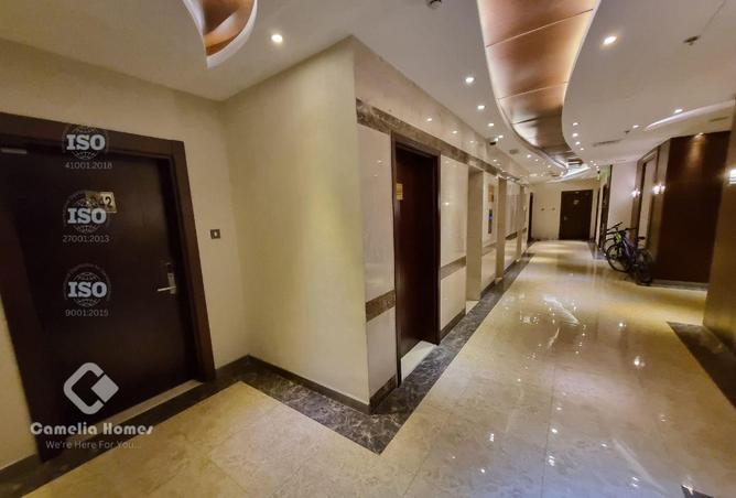 915406 - Property Image 2