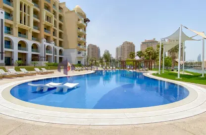 تاون هاوس - 2 غرف نوم - 3 حمامات للايجار في The St. Regis Marsa Arabia Island - Marsa Arabia - جزيرة اللؤلؤة - الدوحة