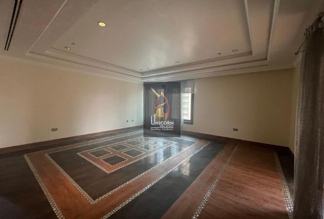 941156 - Property Image 2
