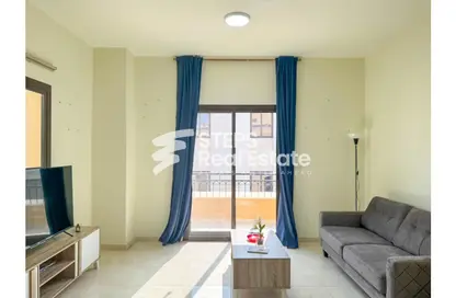Living Room image for: Apartment - 1 Bathroom for sale in Lusail City - Lusail, Image 1