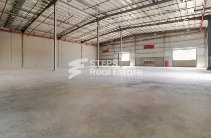Warehouse - Studio - 2 Bathrooms for rent in East Industrial Street - Birkat Al Awamer - Al Wakra