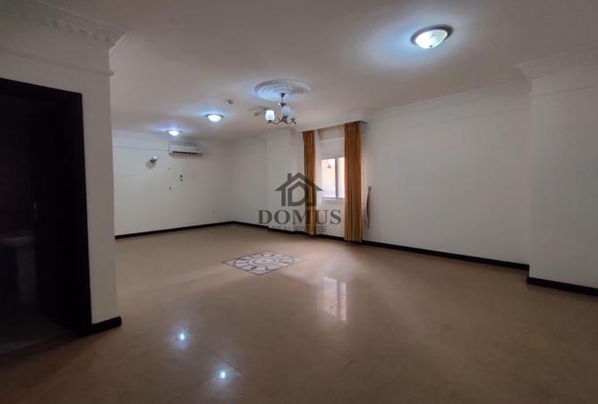 938415 - Property Image 2