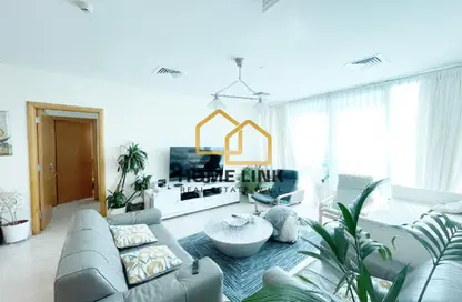 Apartment - 2 Bedrooms - 3 Bathrooms for sale in West Bay Lagoon Street - West Bay Lagoon - Doha